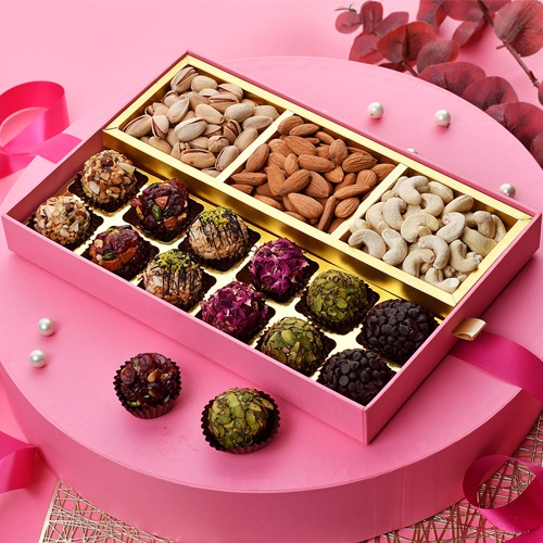 The House Of Treat Signature Gift Box Dry Fruits Laddoo
